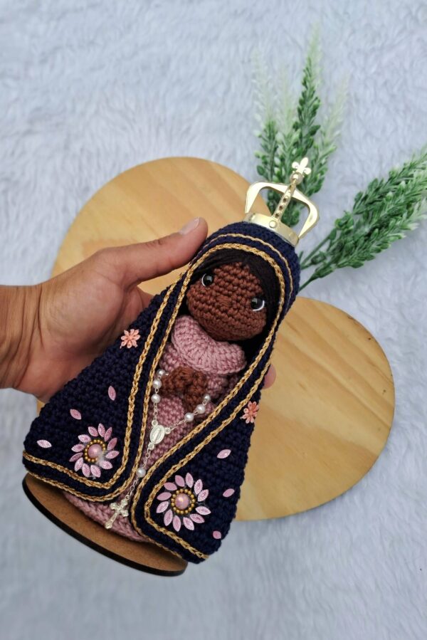 Nossa Senhora Aparecida (vestes rosa)