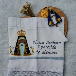 Kit Toalha N. Sra. te abençoe e chaveiro